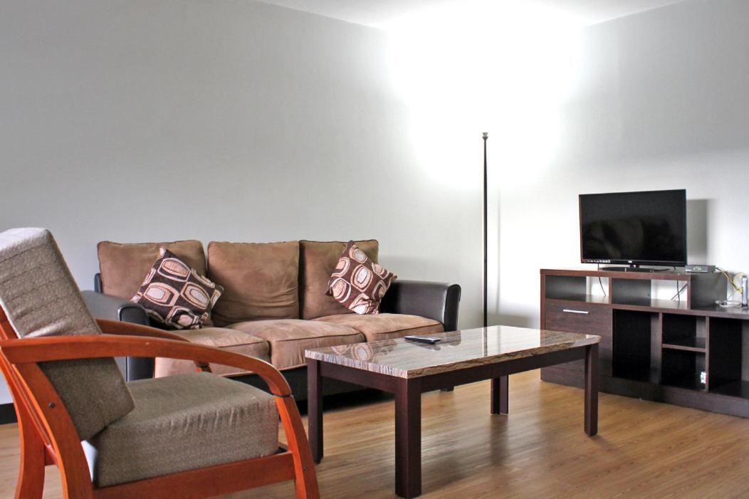 Mai'Ana Airport Plaza Apart otel Tamuning Dış mekan fotoğraf