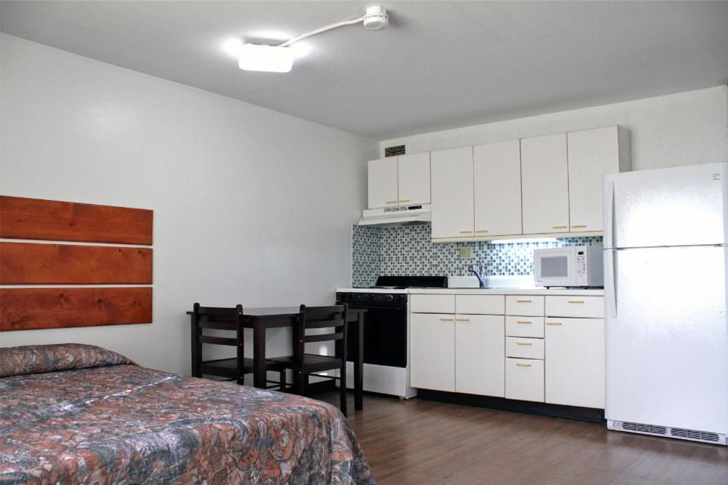 Mai'Ana Airport Plaza Apart otel Tamuning Dış mekan fotoğraf